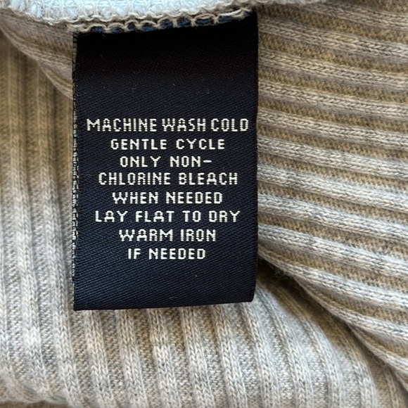 Ralph Lauren Polo Jeans Ribbed Tee with Pocket on Sleeve - Picture 13 of 13